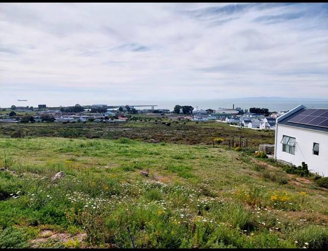 LAND FOR SALE IN HARBOUR LIGHTS